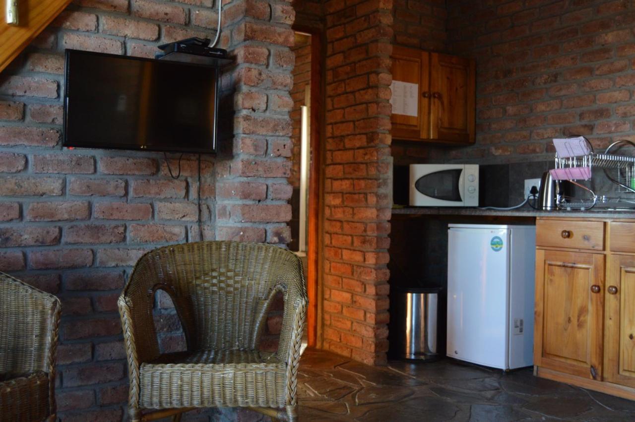 Teri-Lemveli Lodge Beaufort West Exterior foto